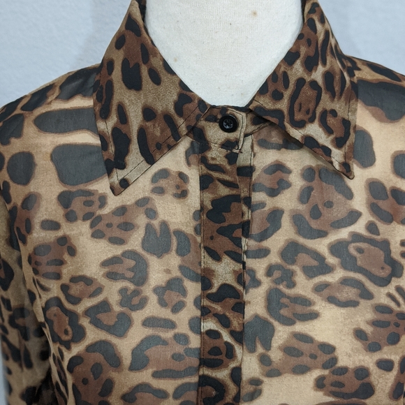Leopard print button down - Picture 5 of 6